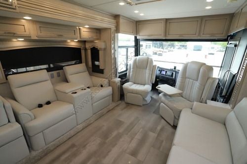 2023 Newmar Ventana 3717