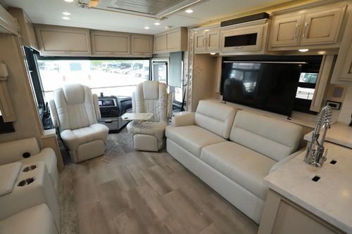 2023 Newmar Ventana 3717