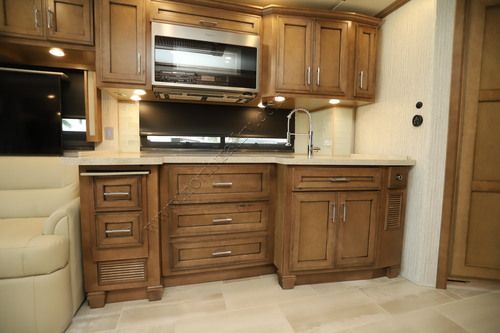 2022 Newmar Ventana 4037