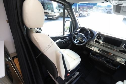 2020 Winnebago Era 70KL