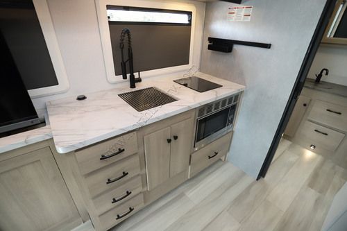 2025 Forest River Sunseeker 2400MBS