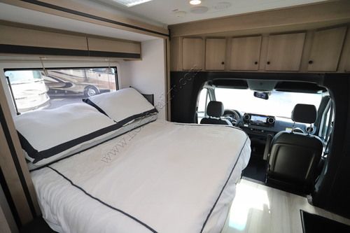 2025 Forest River Sunseeker 2400MBS