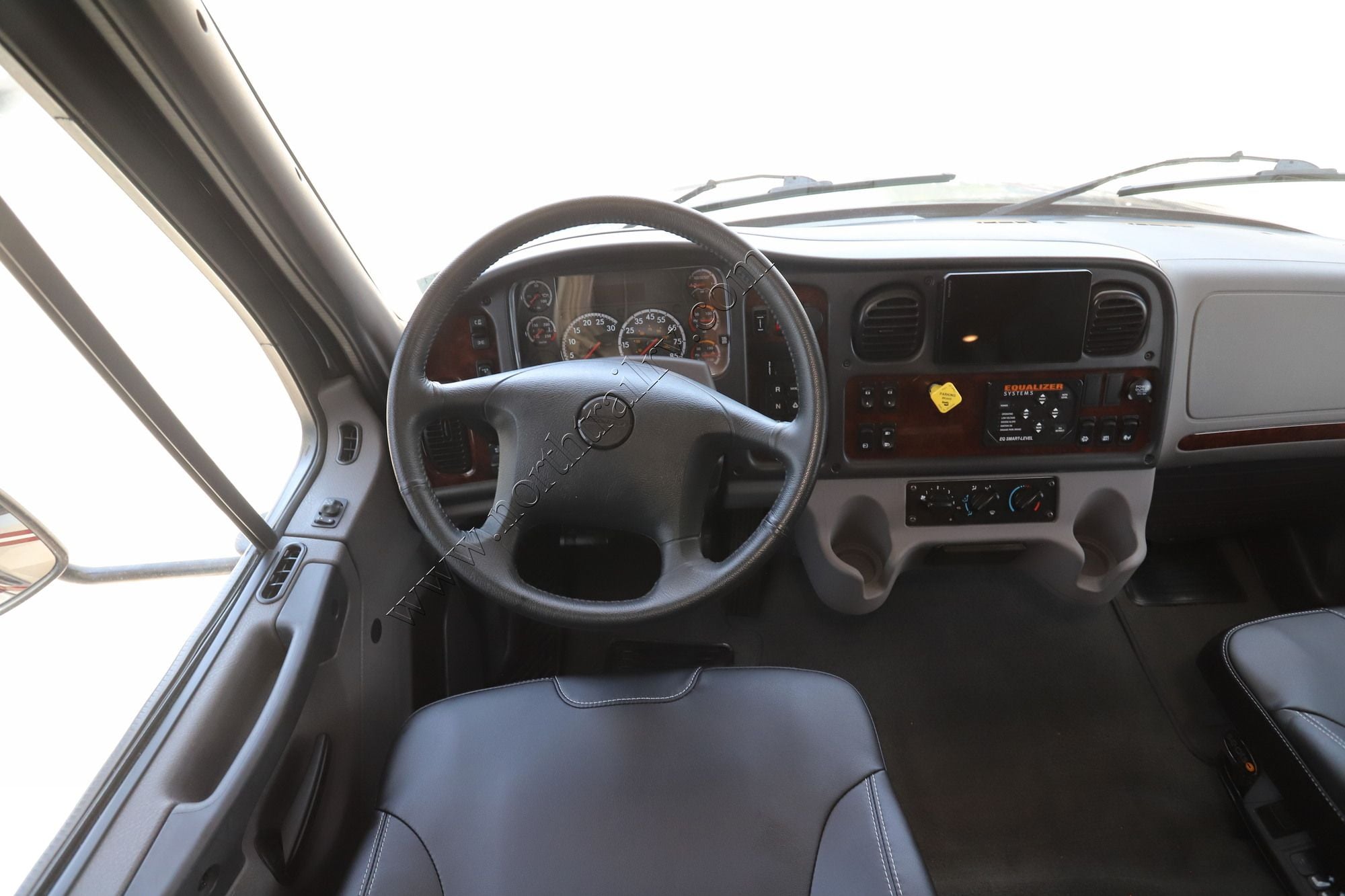 Used 2023 Renegade Rv Valencia 38RB Super C  For Sale