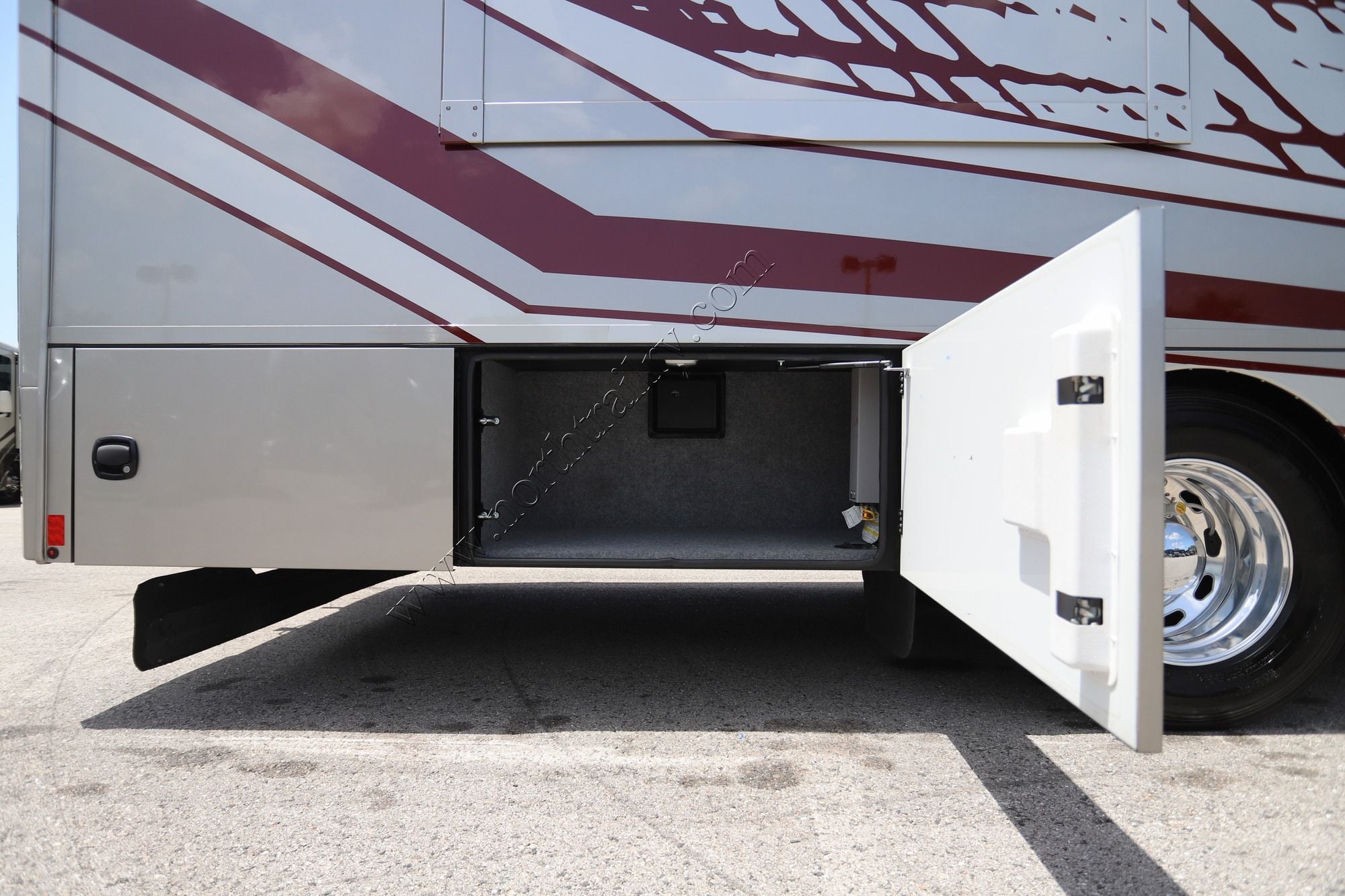 Used 2023 Renegade Rv Valencia 38RB Super C  For Sale