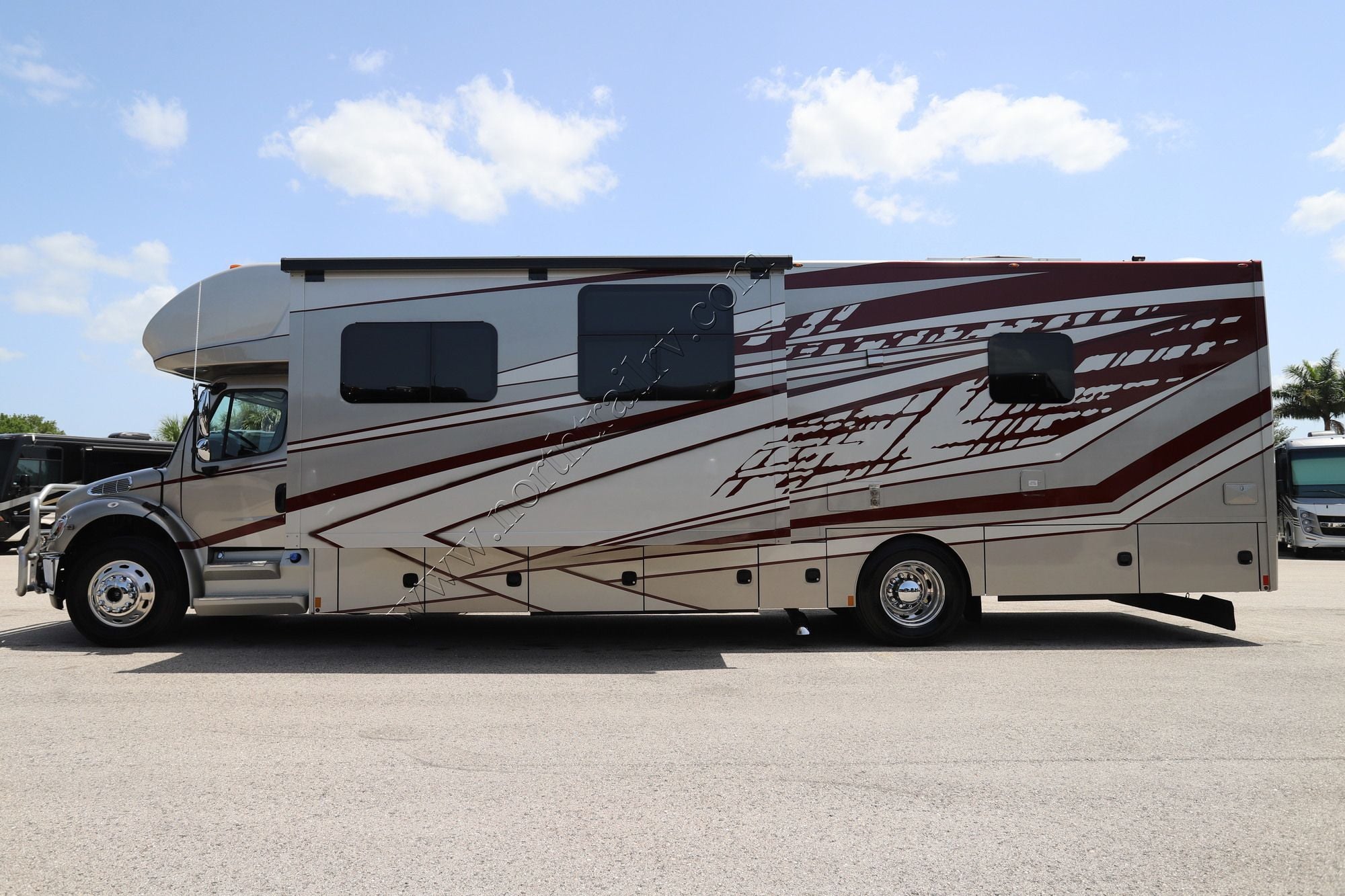 Used 2023 Renegade Rv Valencia 38RB Super C  For Sale