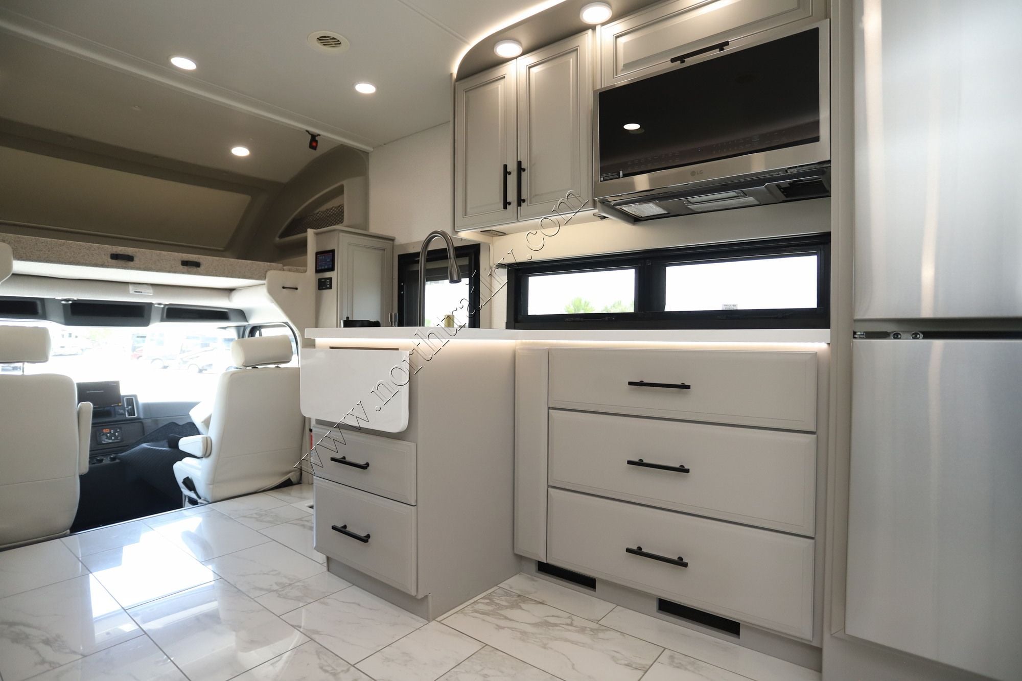 New 2027 Jayco Seneca Prestige 37K Super C  For Sale