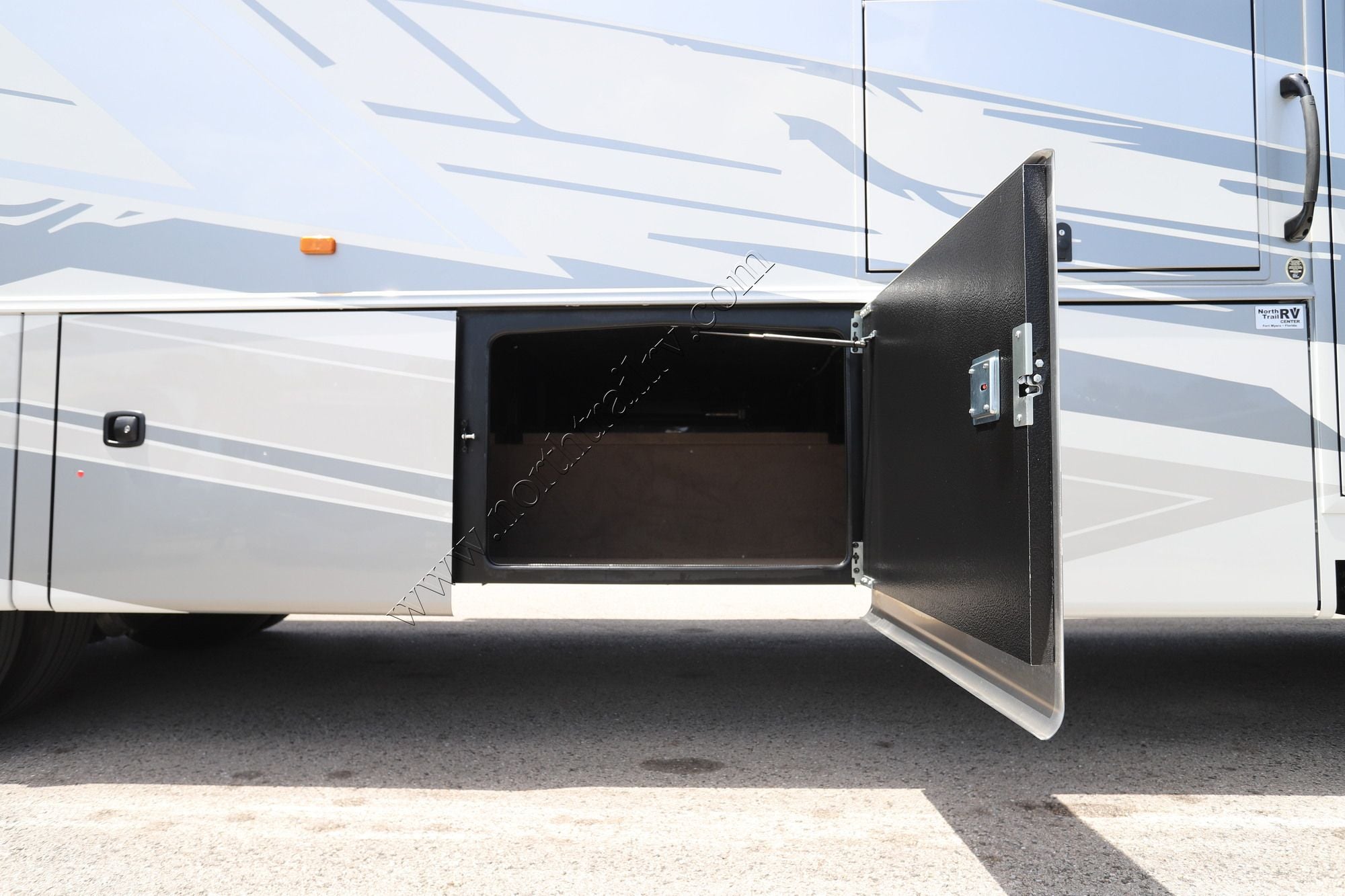 New 2027 Jayco Seneca Prestige 37K Super C  For Sale