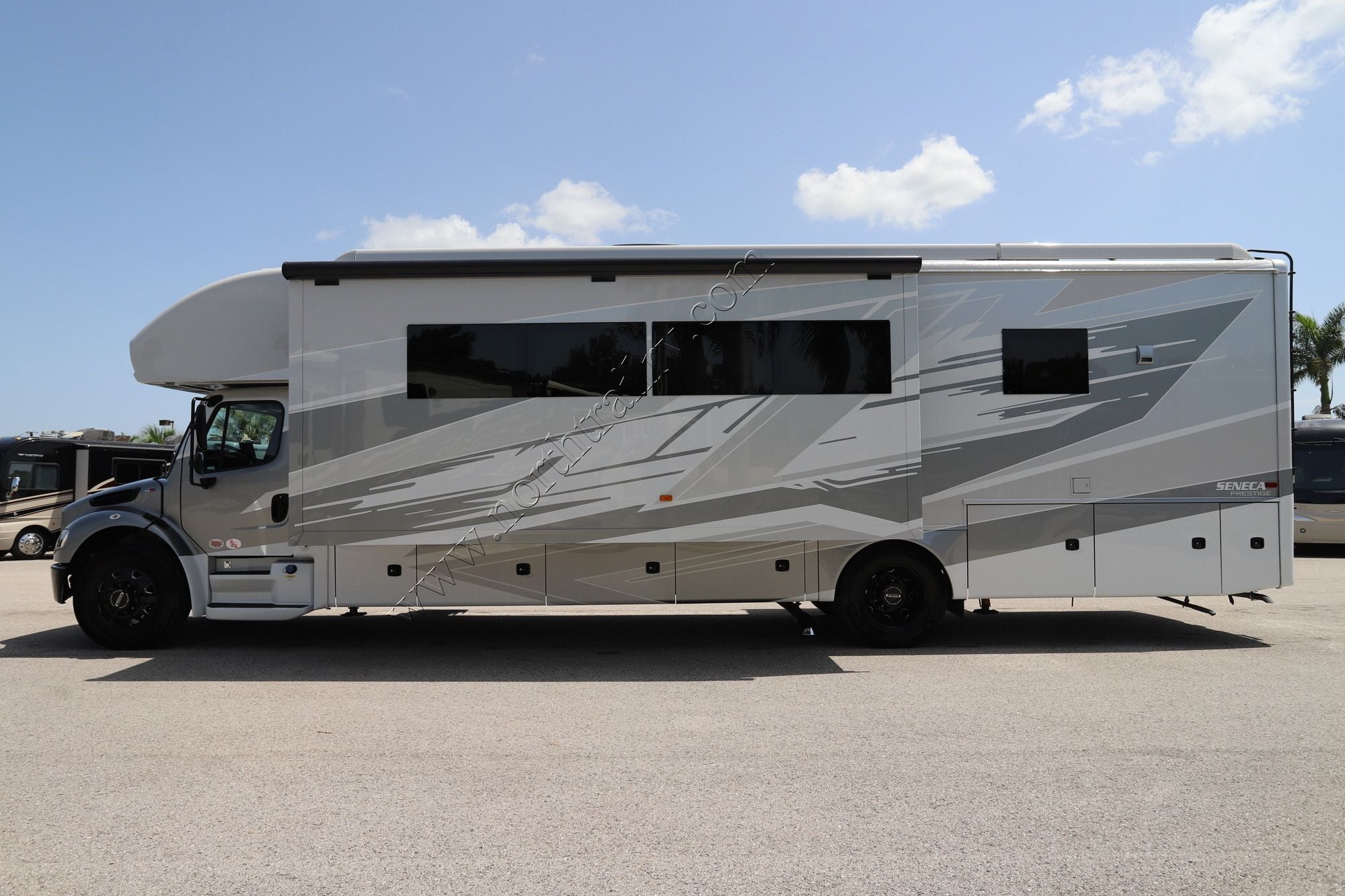 New 2027 Jayco Seneca Prestige 37K Super C  For Sale