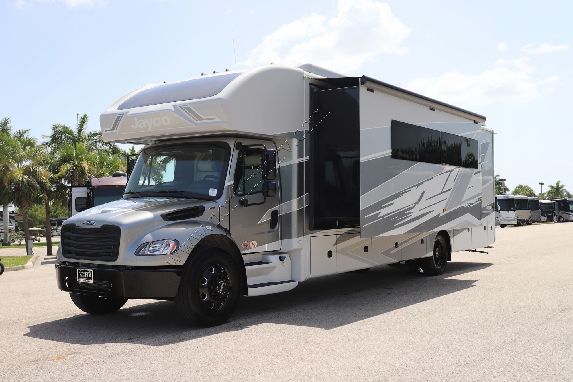 New 2027 Jayco Seneca Prestige 37K Super C  For Sale