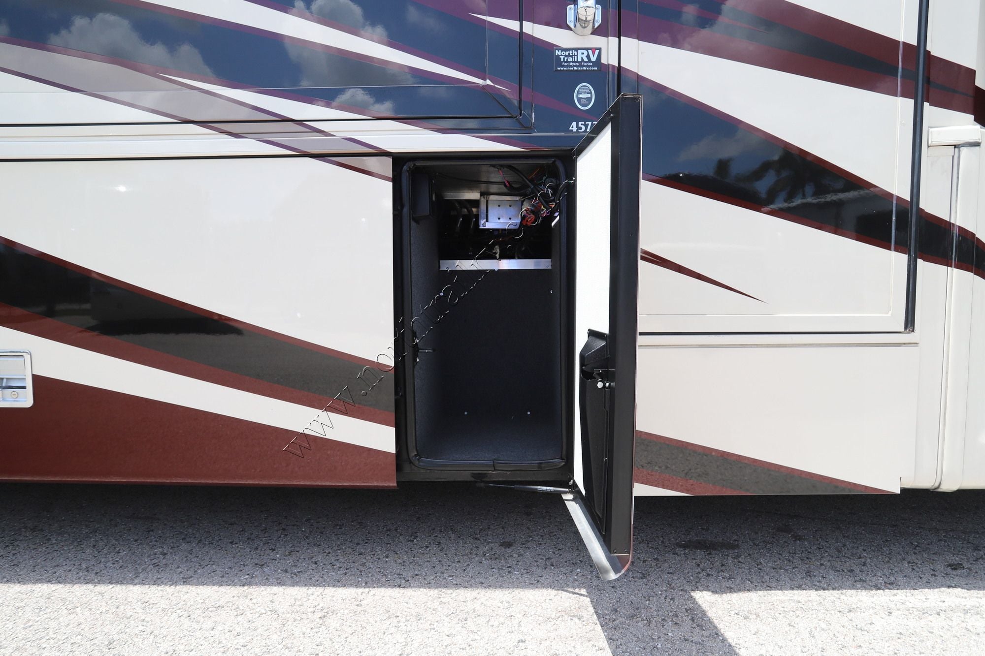 Used 2021 Newmar Supreme Aire 4573 Super C  For Sale