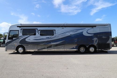 2023 American Coach American Dream 45A