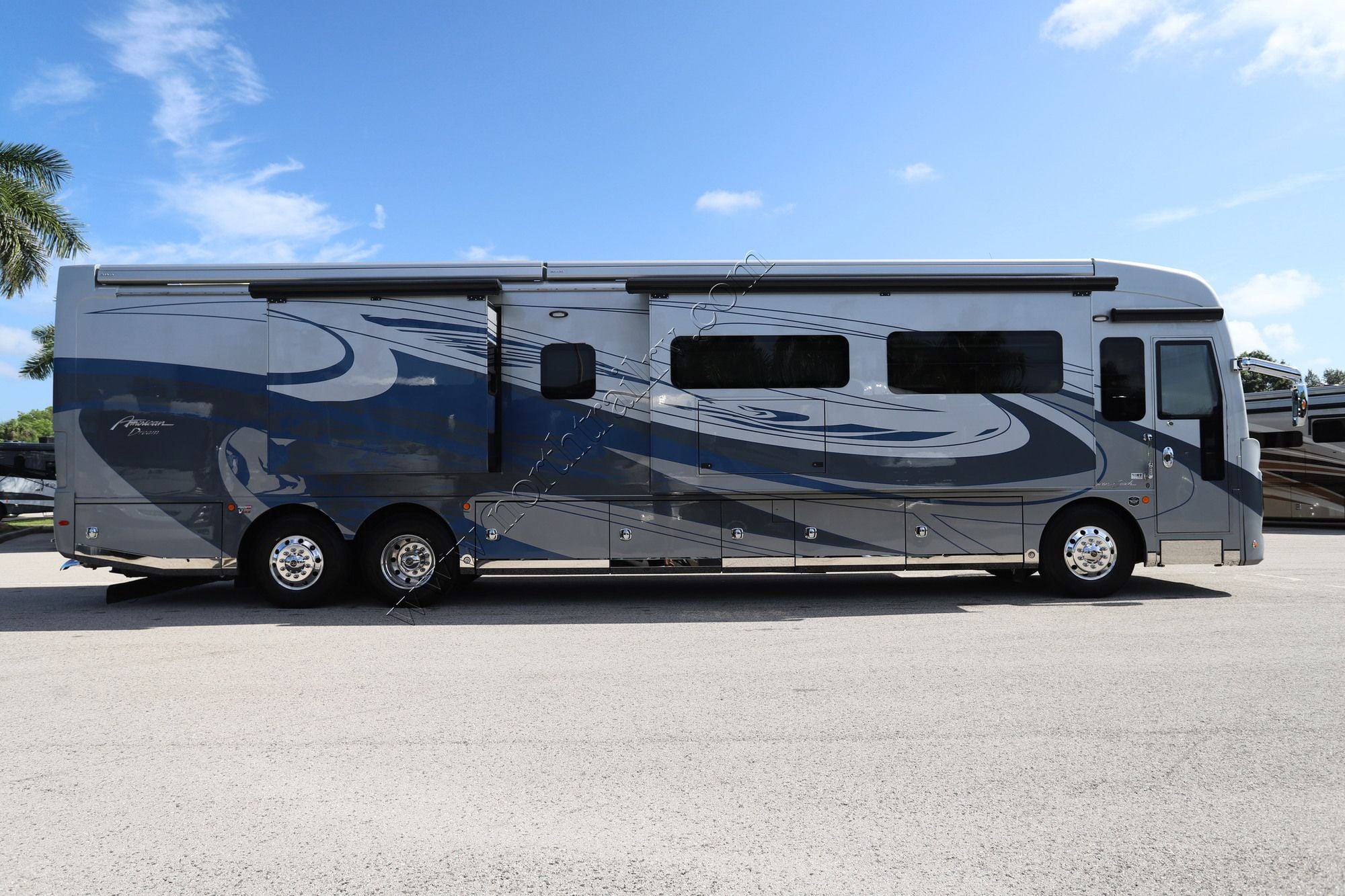 Used 2023 American Coach American Dream 45A Class A  For Sale