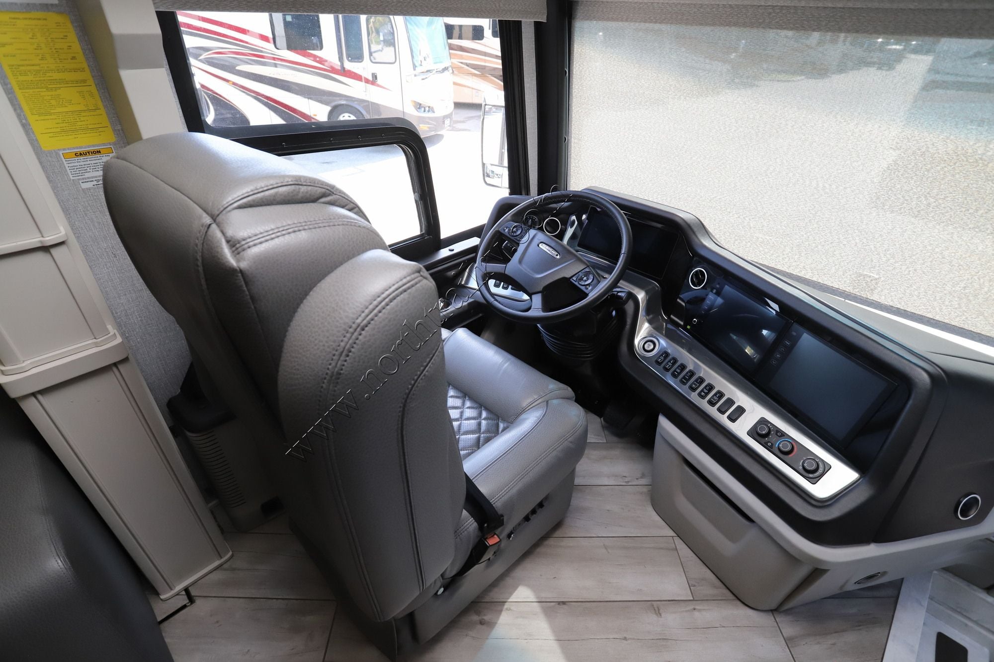 Used 2023 American Coach American Dream 45A Class A  For Sale