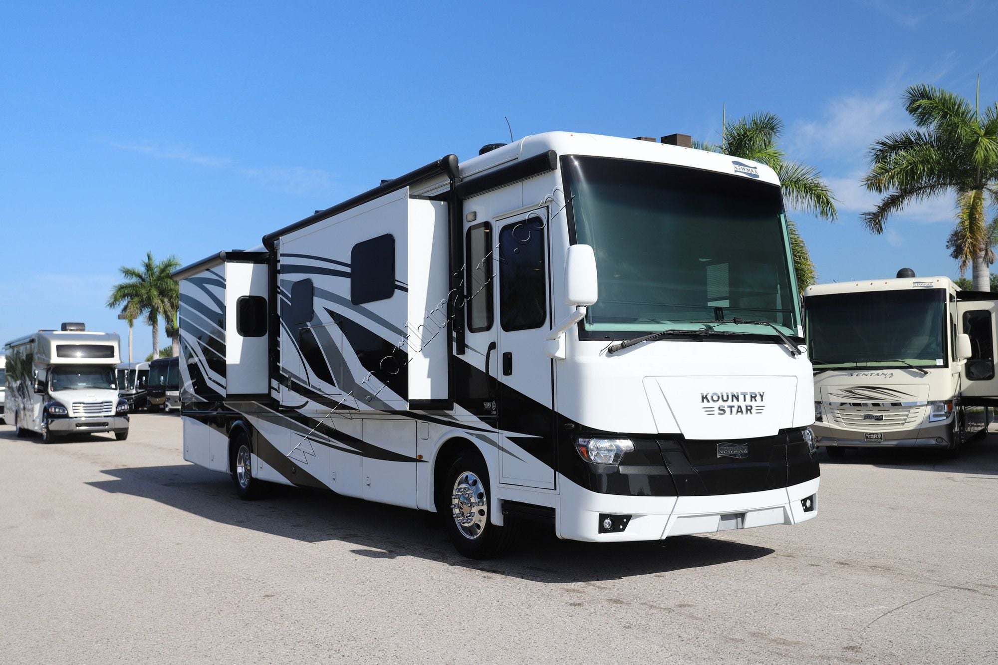 Used 2023 Newmar Kountry Star 3709 Class A  For Sale