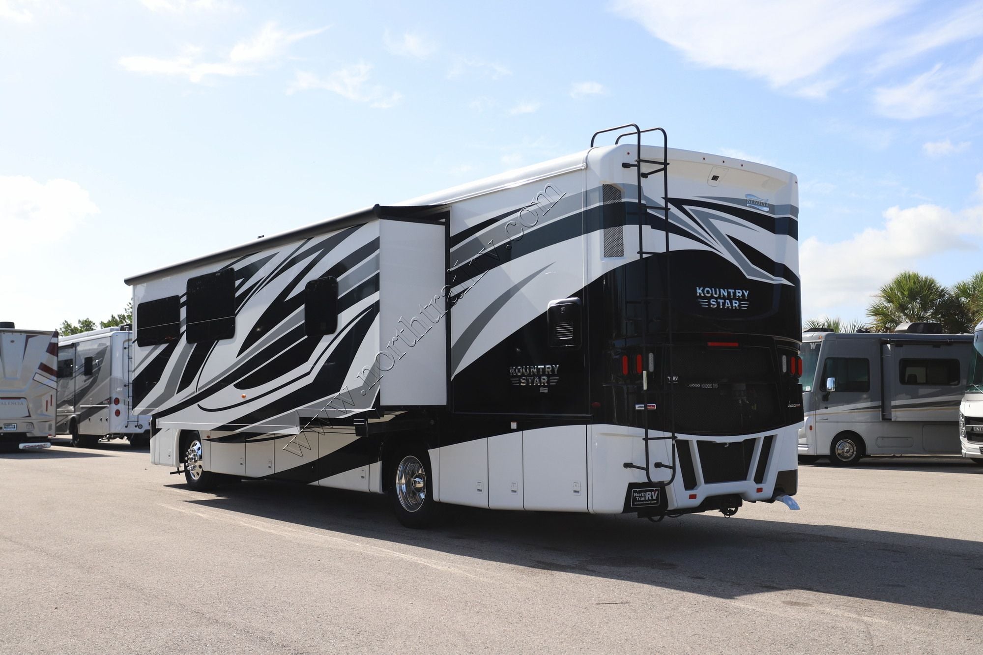 Used 2023 Newmar Kountry Star 3709 Class A  For Sale