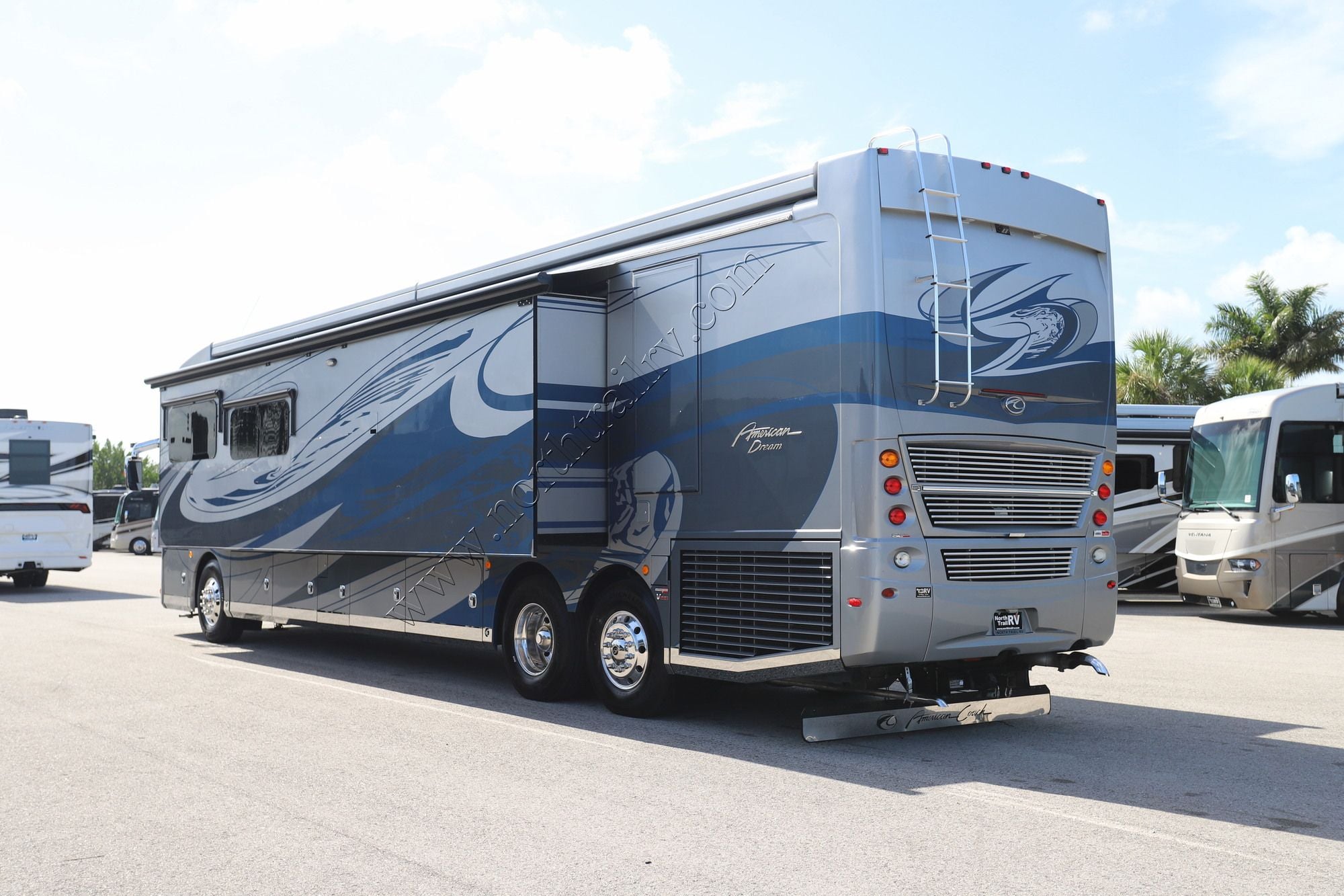 Used 2023 American Coach American Dream 45A Class A  For Sale