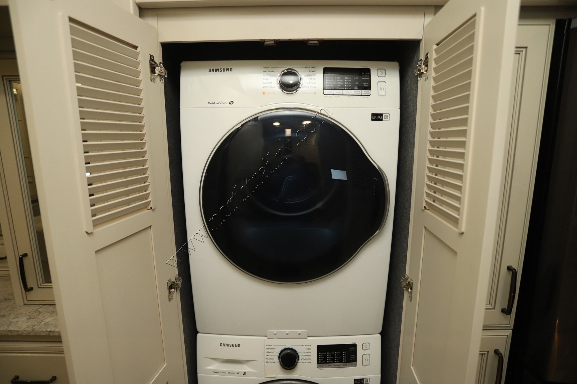 Used 2023 American Coach American Dream 45A Class A  For Sale