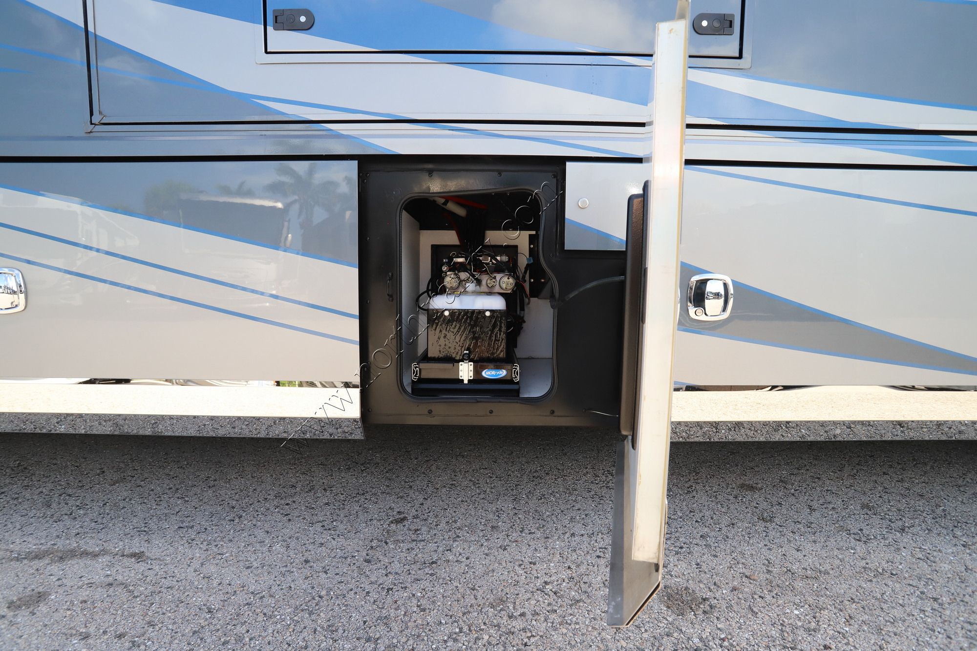 Used 2023 American Coach American Dream 45A Class A  For Sale