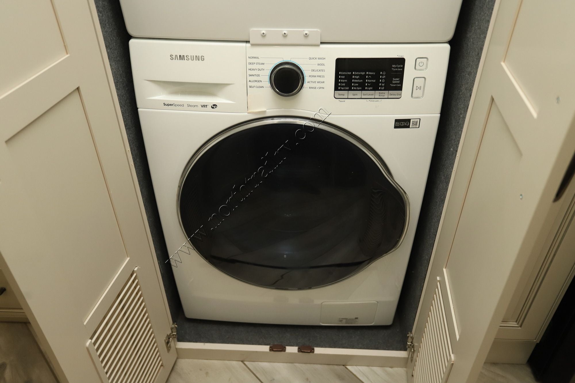 Used 2023 American Coach American Dream 45A Class A  For Sale