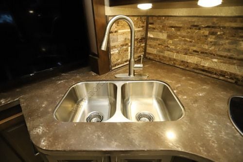 2018 Tiffin Motor Homes Breeze 32BR