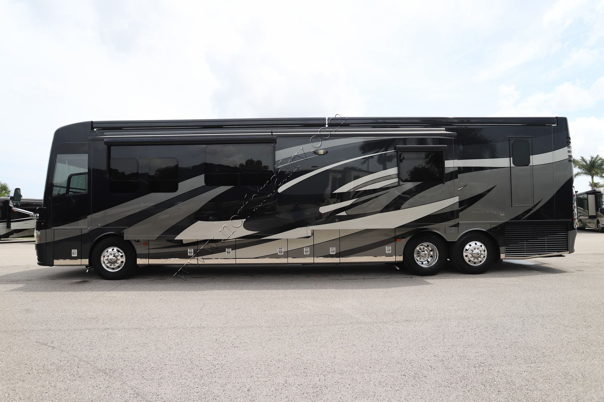 Used 2017 Newmar Mountain Aire 4519 Class A  For Sale