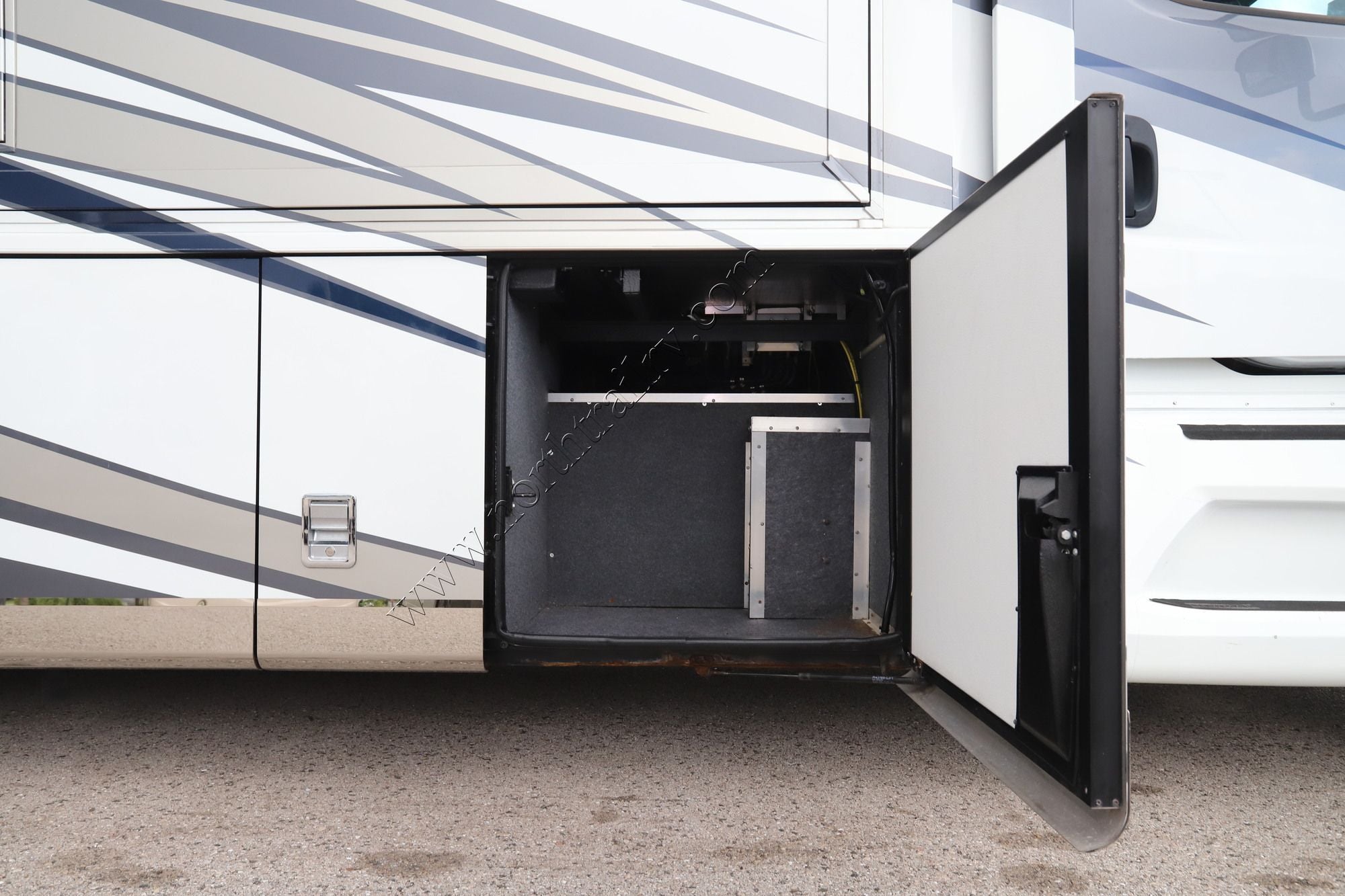 Used 2021 Newmar Supreme Aire 4575 Super C  For Sale