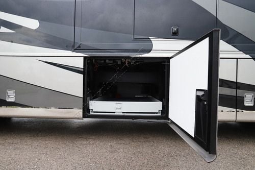 2017 Newmar Mountain Aire 4519