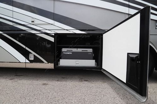 2022 Newmar Essex 4551
