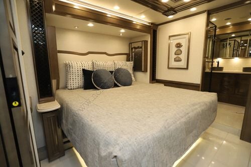 2027 Newmar London Aire 4595