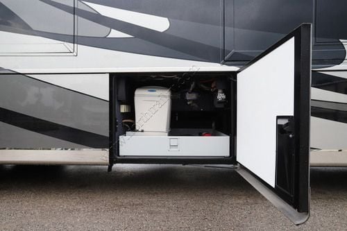 2017 Newmar Mountain Aire 4519
