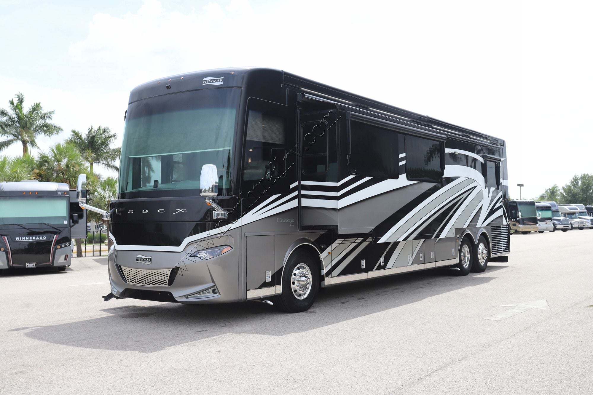 Used 2022 Newmar Essex 4551 Class A  For Sale