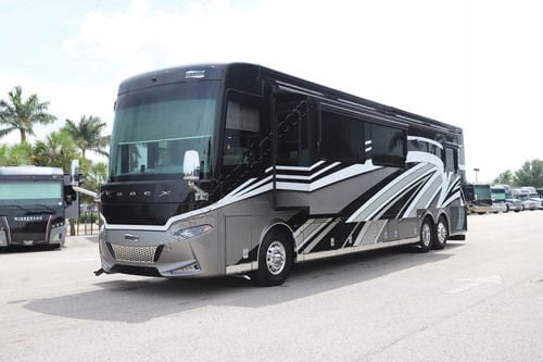 2022 Newmar Essex 4551