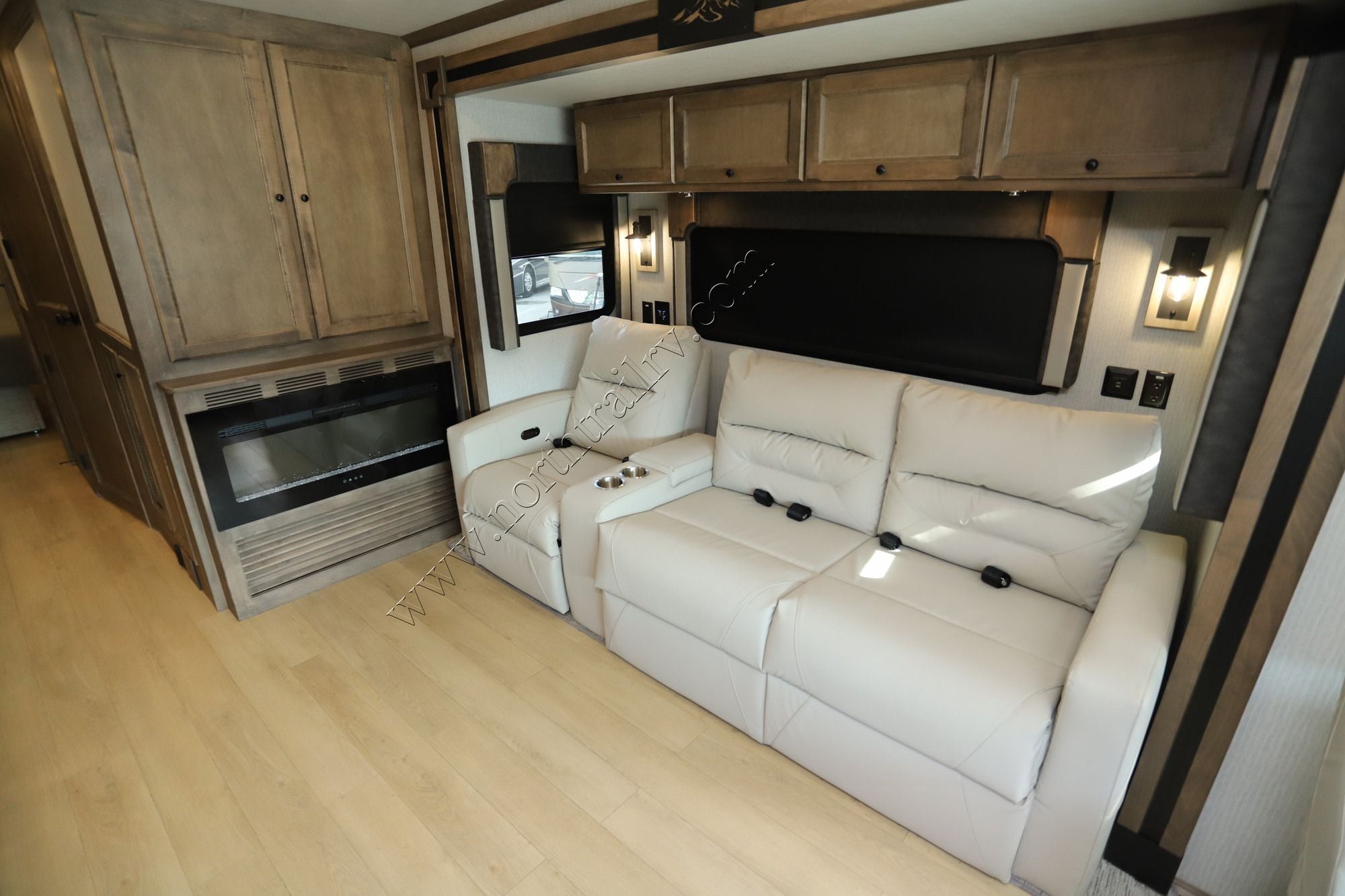 New 2027 Tiffin Motor Homes Allegro 34PA Class A  For Sale