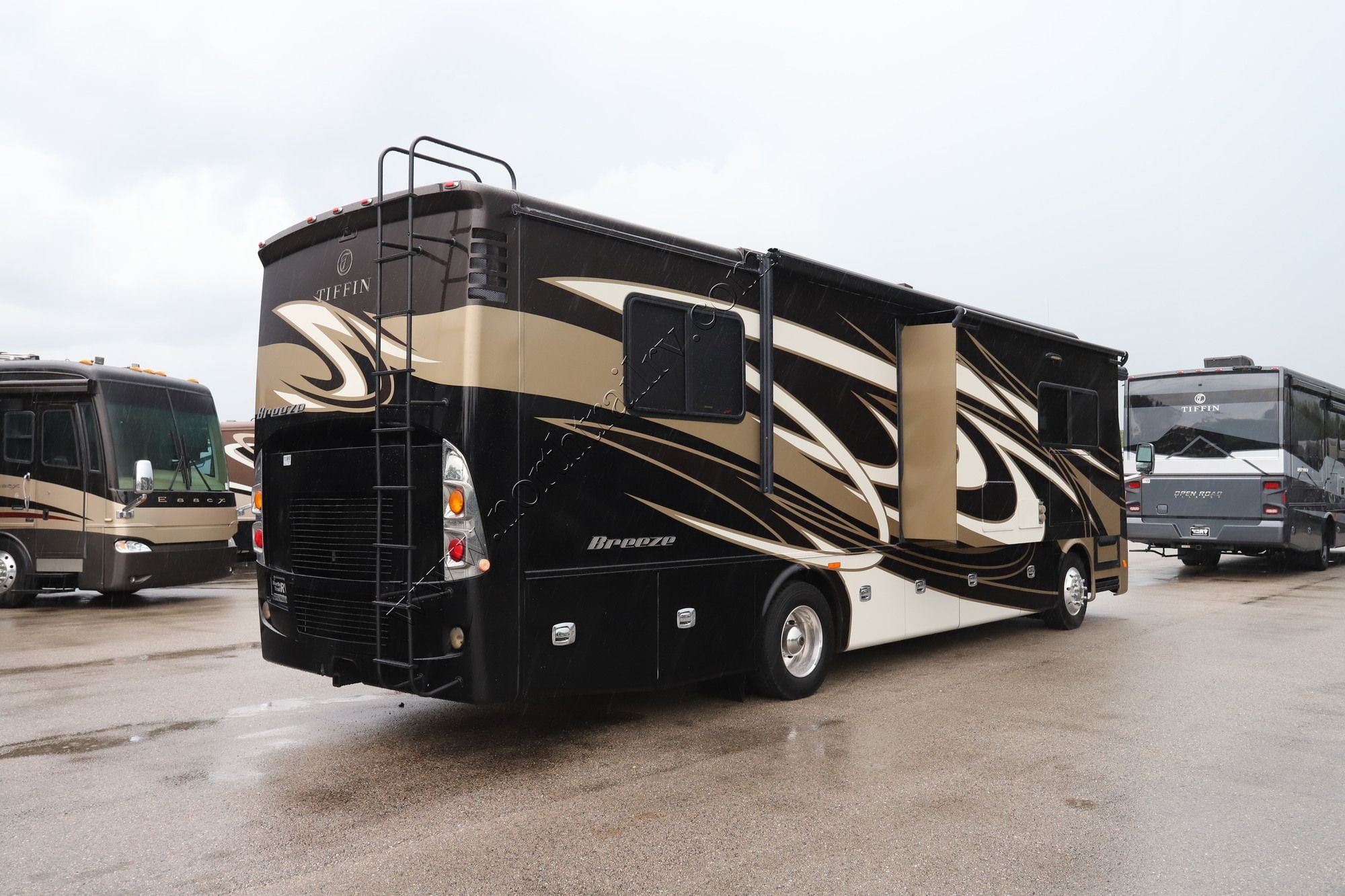 Used 2018 Tiffin Motor Homes Breeze 32BR Class A  For Sale