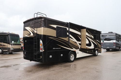 2018 Tiffin Motor Homes Breeze 32BR