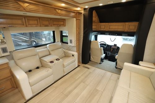 2021 Newmar Supreme Aire 4575