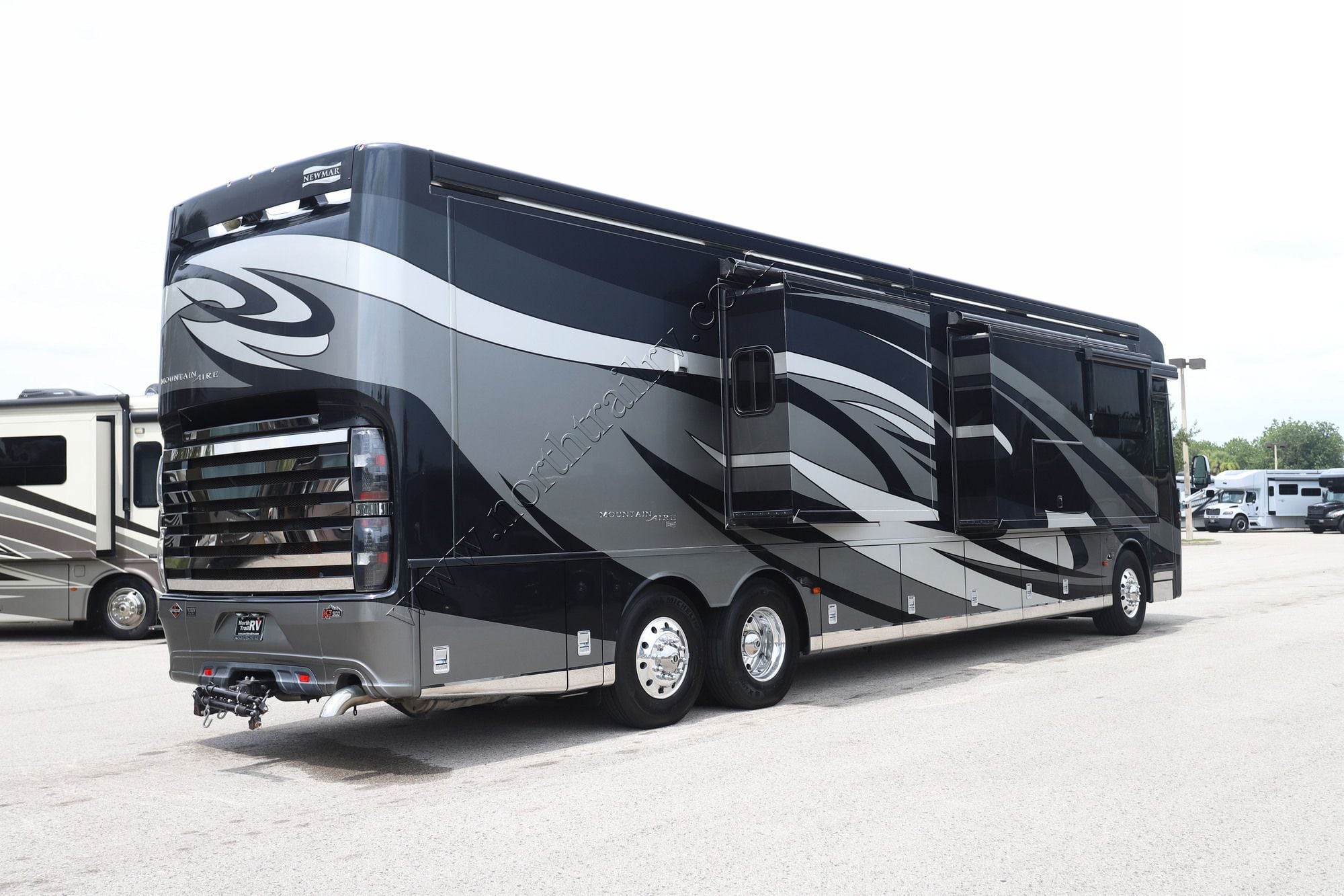 Used 2017 Newmar Mountain Aire 4519 Class A  For Sale