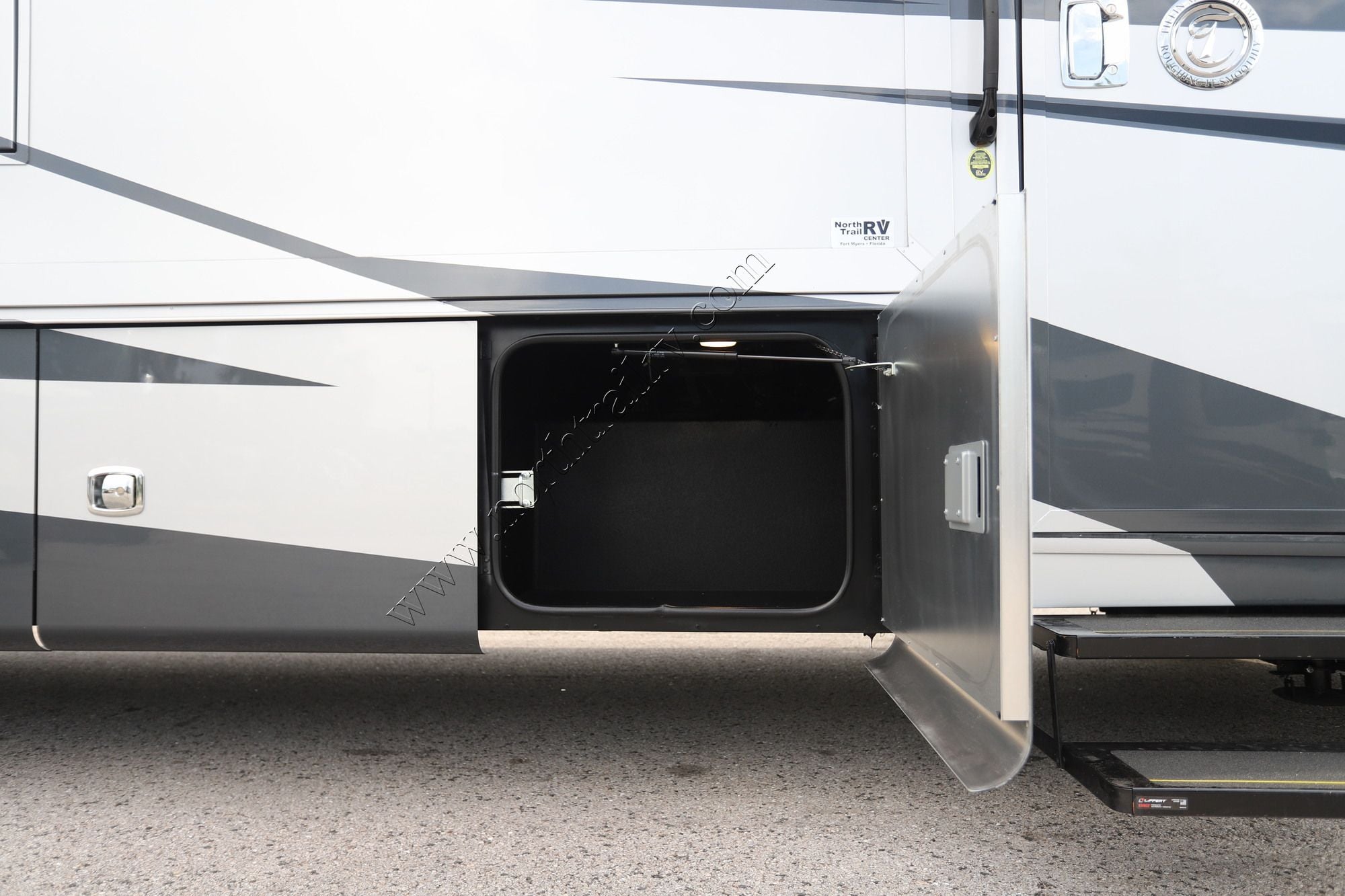New 2027 Tiffin Motor Homes Allegro 34PA Class A  For Sale