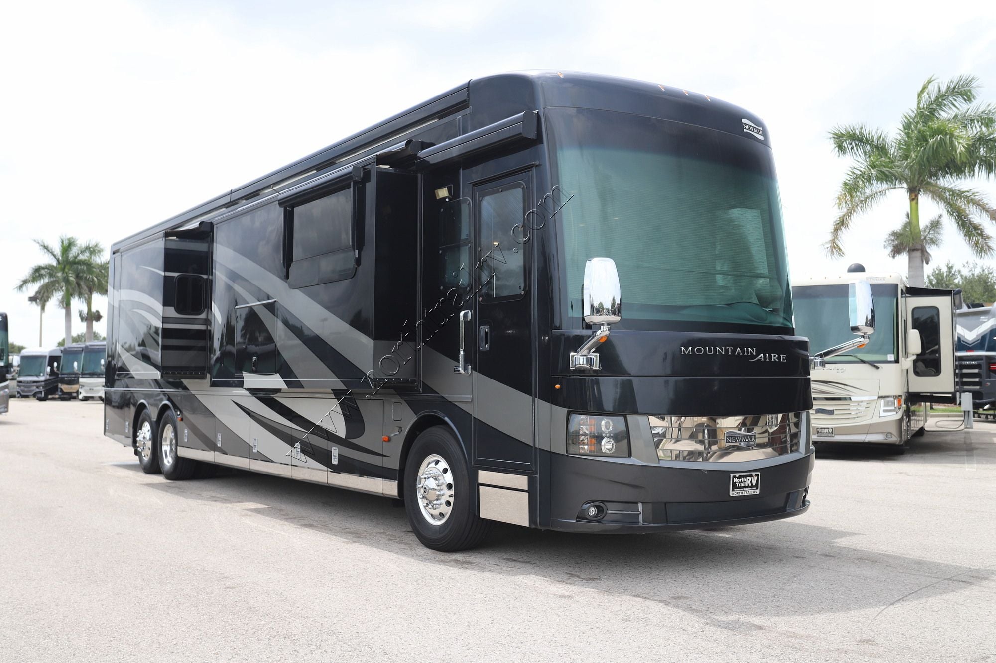 Used 2017 Newmar Mountain Aire 4519 Class A  For Sale