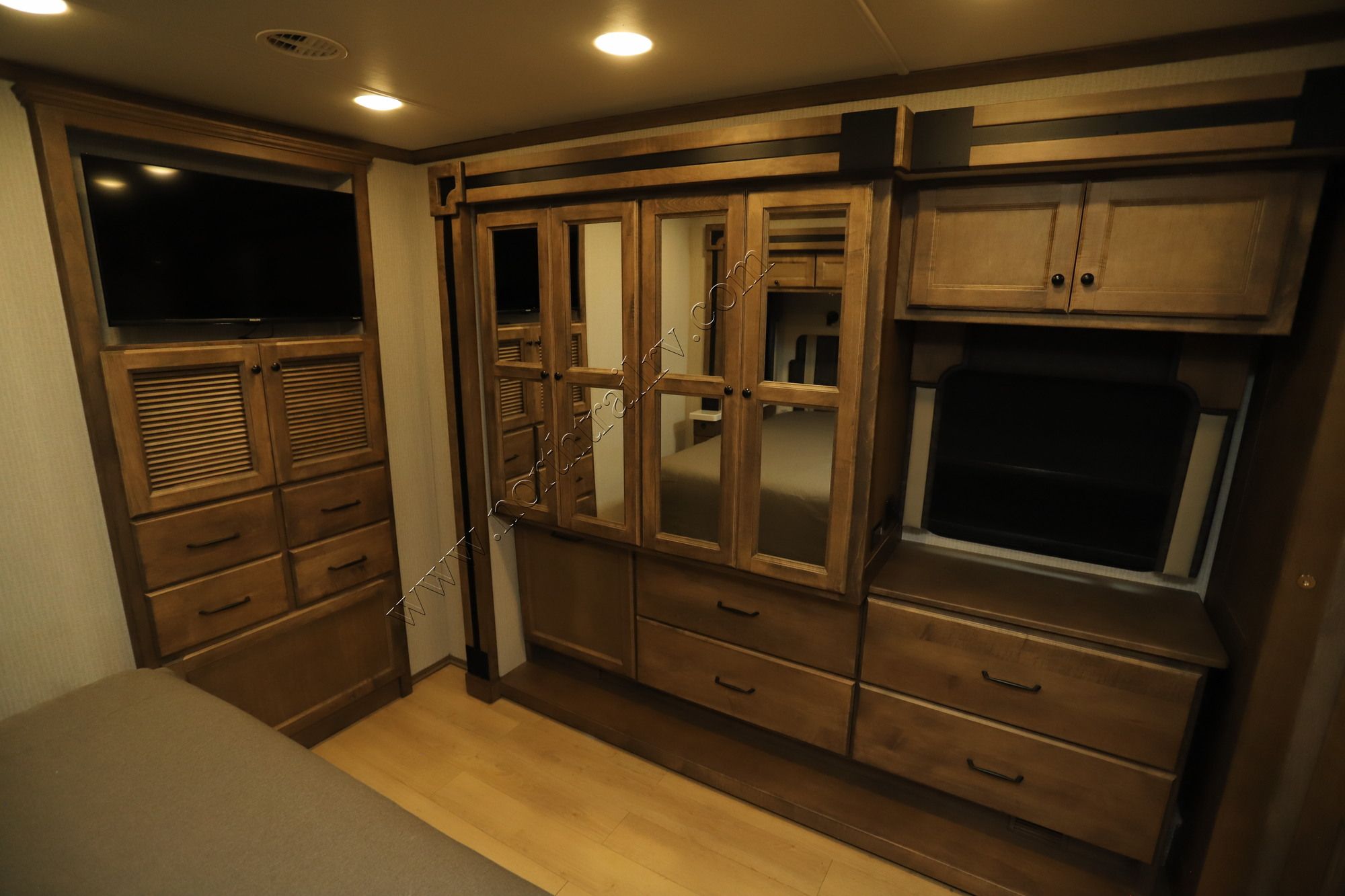 New 2027 Tiffin Motor Homes Allegro 34PA Class A  For Sale