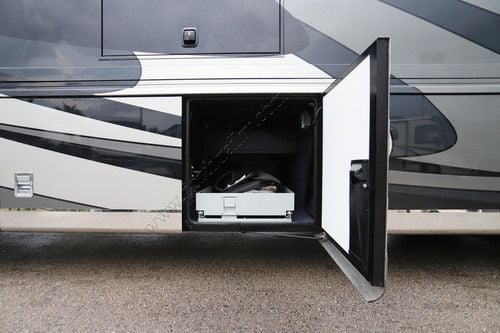 2017 Newmar Mountain Aire 4519