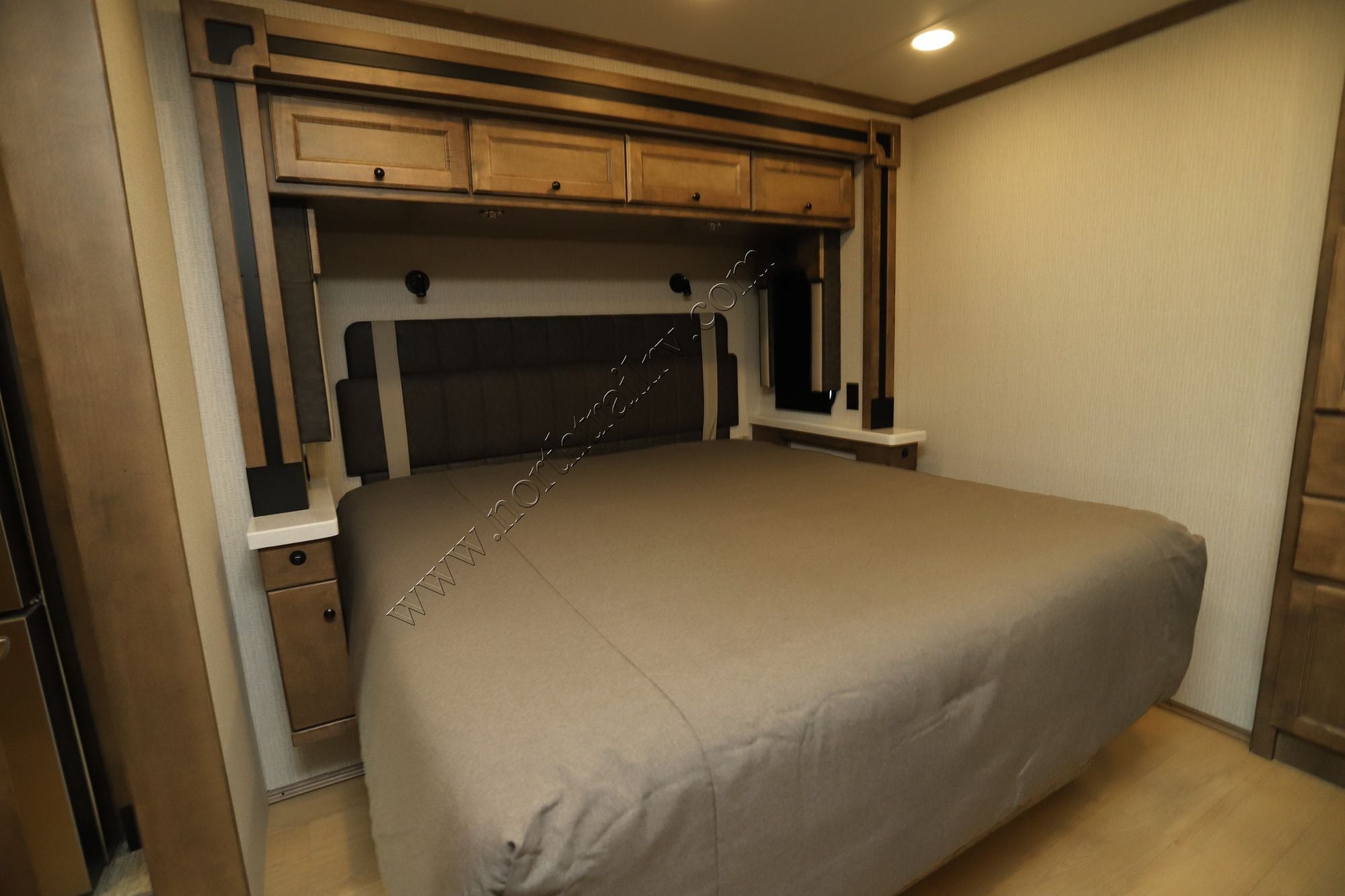 New 2027 Tiffin Motor Homes Allegro 34PA Class A  For Sale