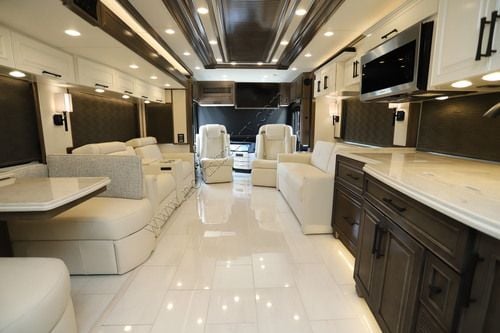 2027 Newmar London Aire 4595