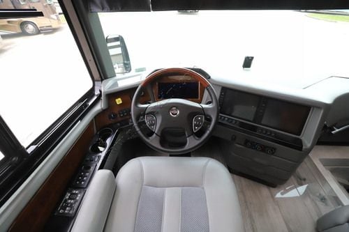 2022 Newmar Essex 4551