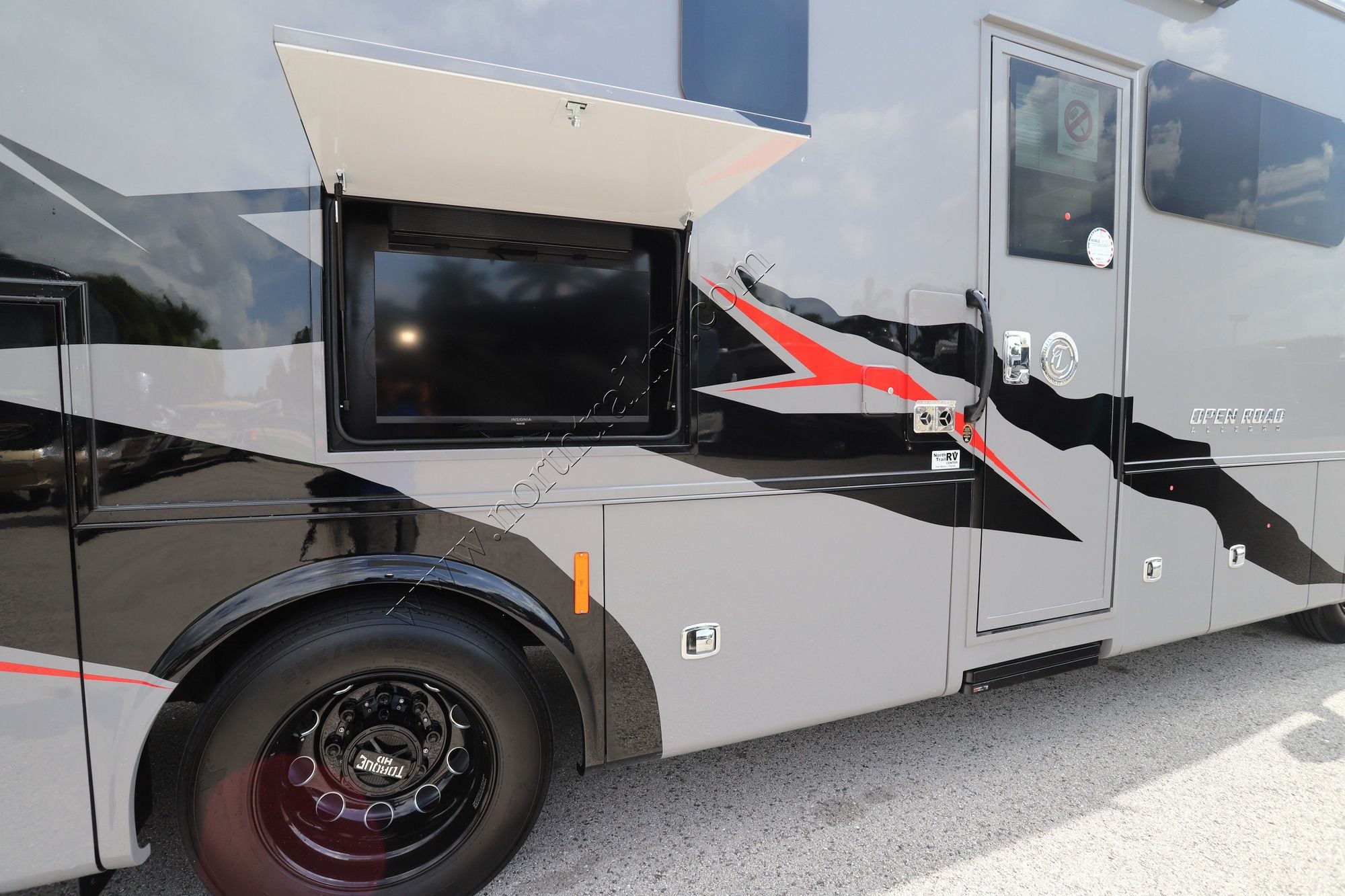 New 2027 Tiffin Motor Homes Allegro 29NA Class A  For Sale