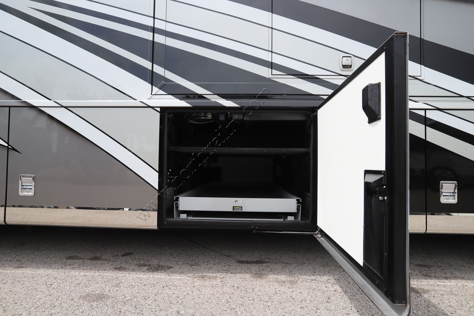Used 2022 Newmar Essex 4551 Class A  For Sale
