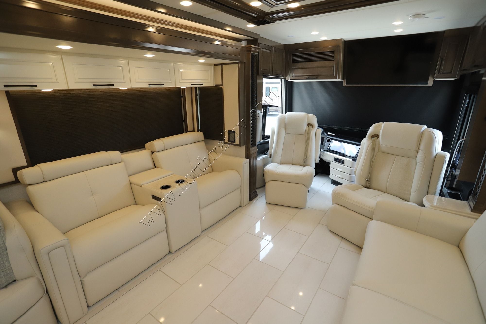 New 2027 Newmar London Aire 4595 Class A  For Sale