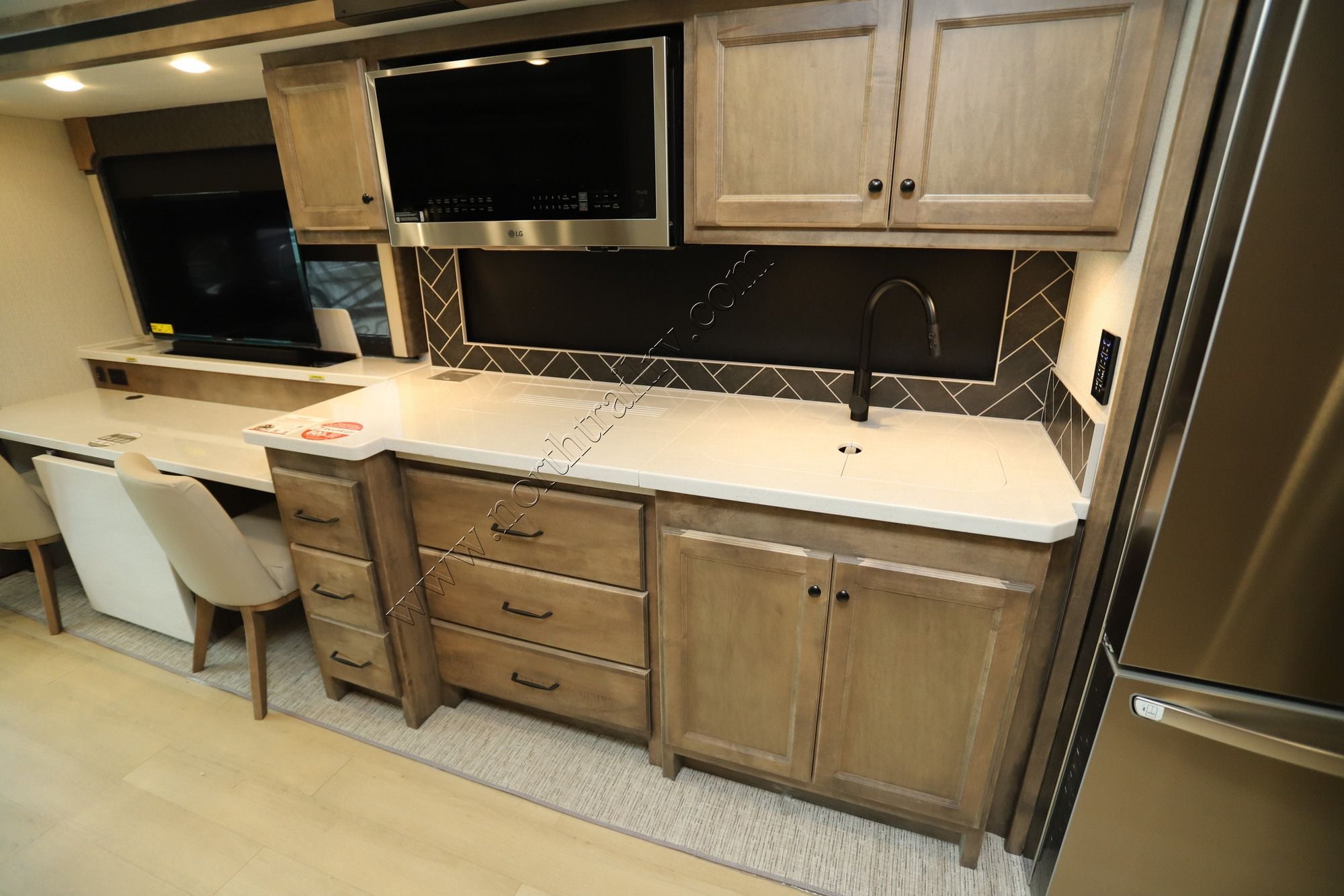 New 2027 Tiffin Motor Homes Allegro 34PA Class A  For Sale