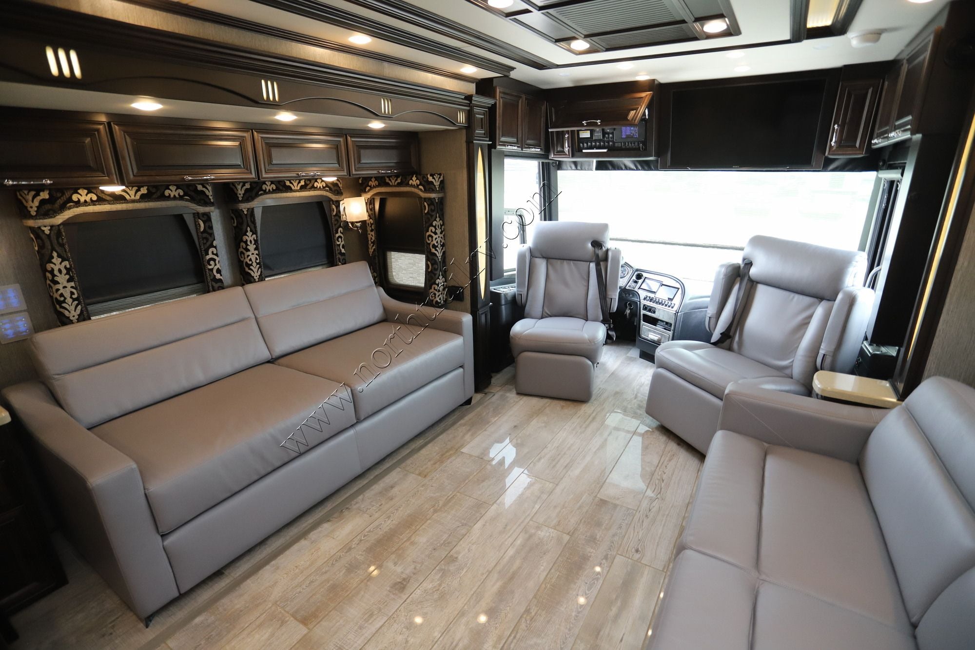 Used 2017 Newmar Mountain Aire 4519 Class A  For Sale