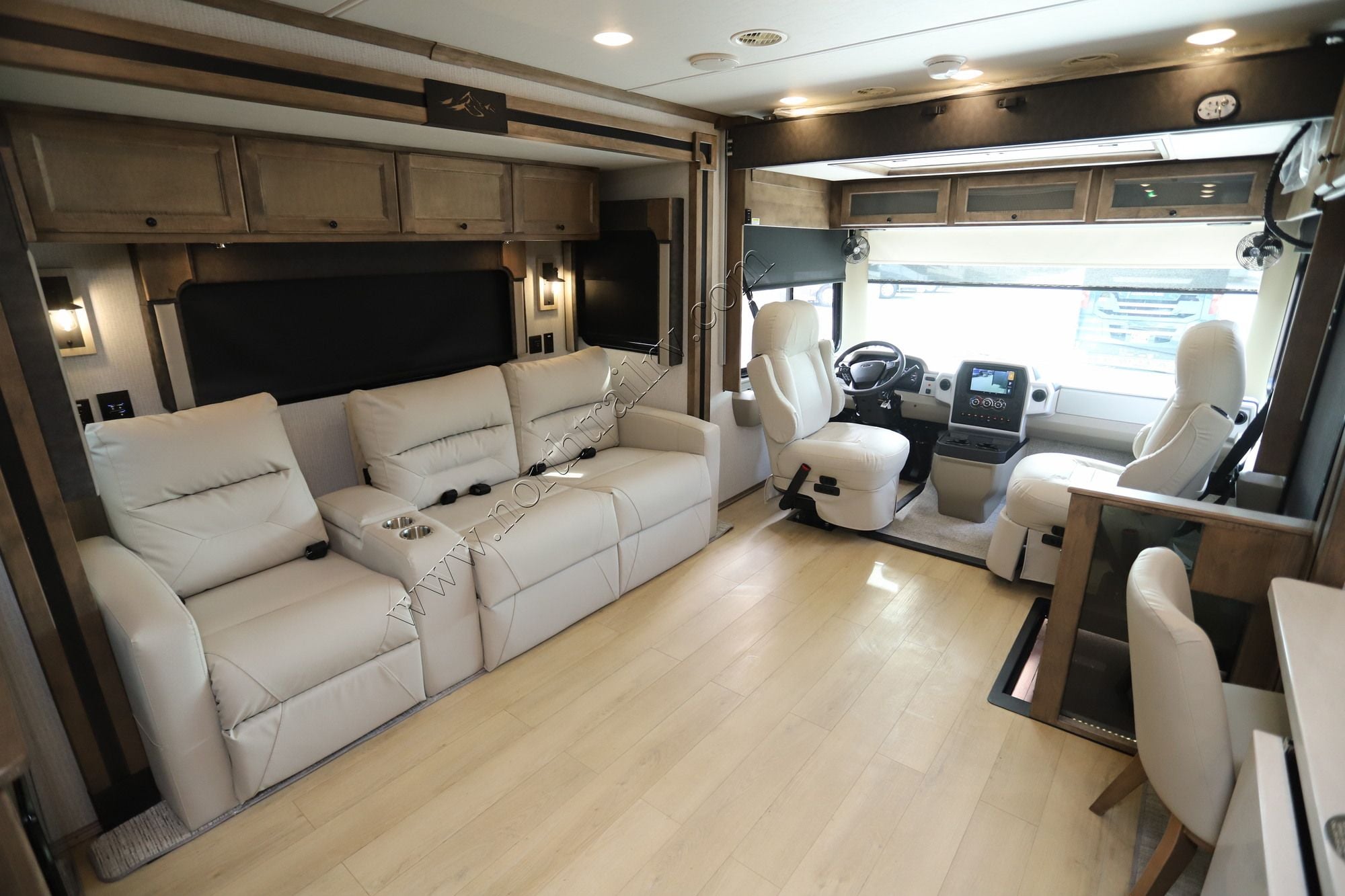 New 2027 Tiffin Motor Homes Allegro 34PA Class A  For Sale